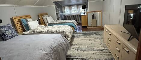 3 chambres, fer et planche à repasser, Wi-Fi gratuit, draps fournis