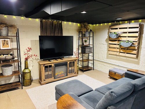 Rustic apartment Great for traveling workers or visiting family in town. 