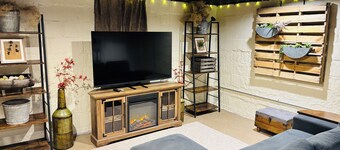 Rustic apartment Great for traveling workers or visiting family in town. 