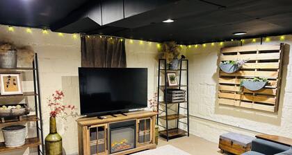 Rustic apartment Great for traveling workers or visiting family in town.