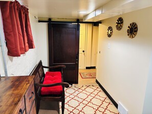 المنشأة من الداخل