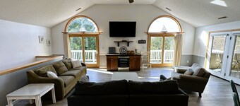 D114-A beautiful 6 bedroom home is Duck with a private pool and hot tub.