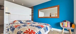 3 habitaciones, tabla de planchar con plancha, wifi y ropa de cama 
