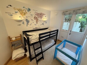 2 chambres, lit parapluie, Wi-Fi gratuit, draps fournis