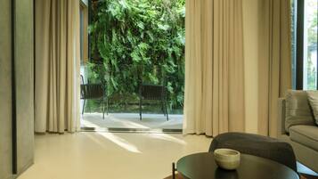 Executive Suite, Balcony, River View | Free WiFi