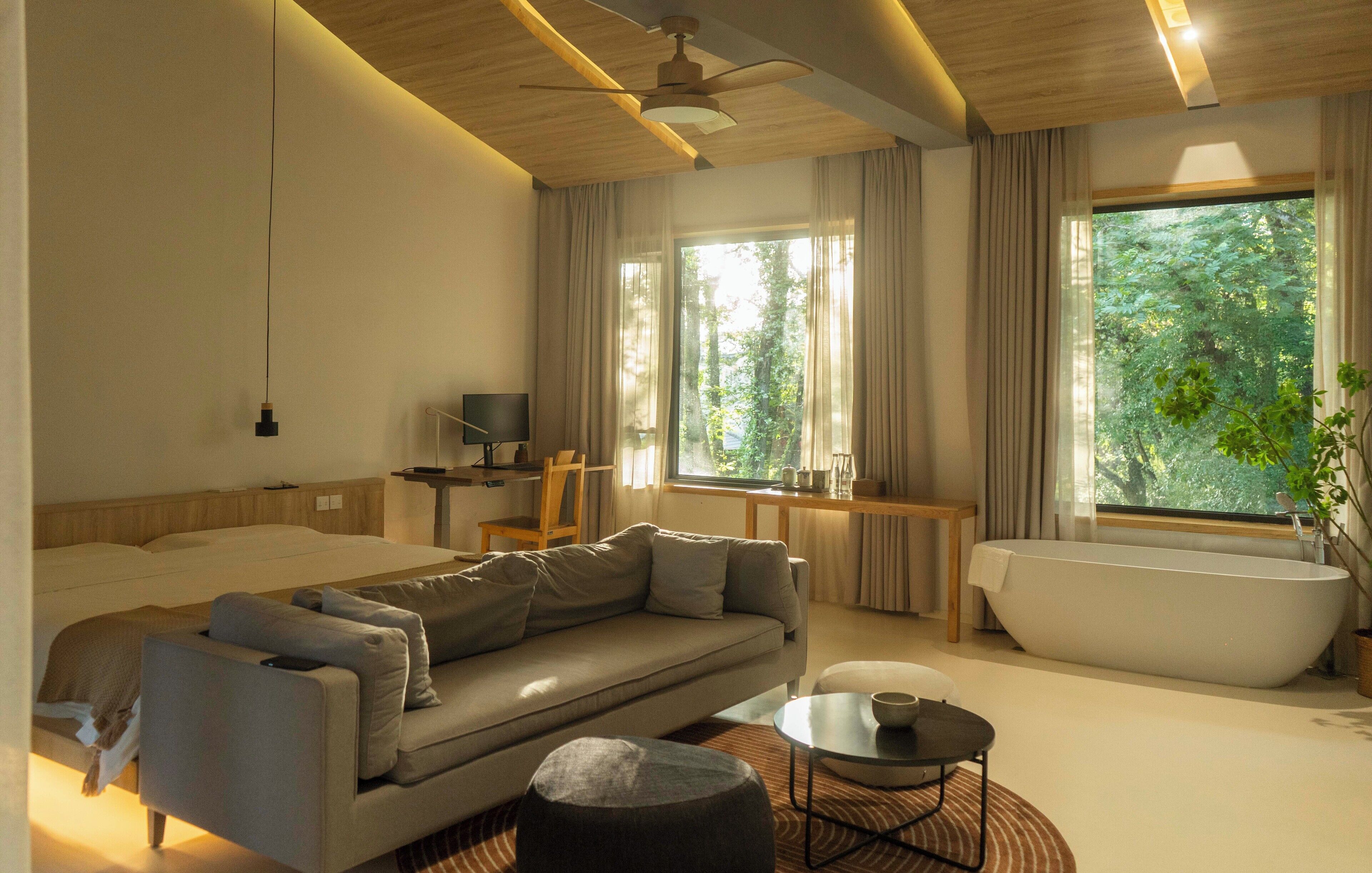 エグゼクティブ スイート バルコニー リバービュー | WiFi (無料)