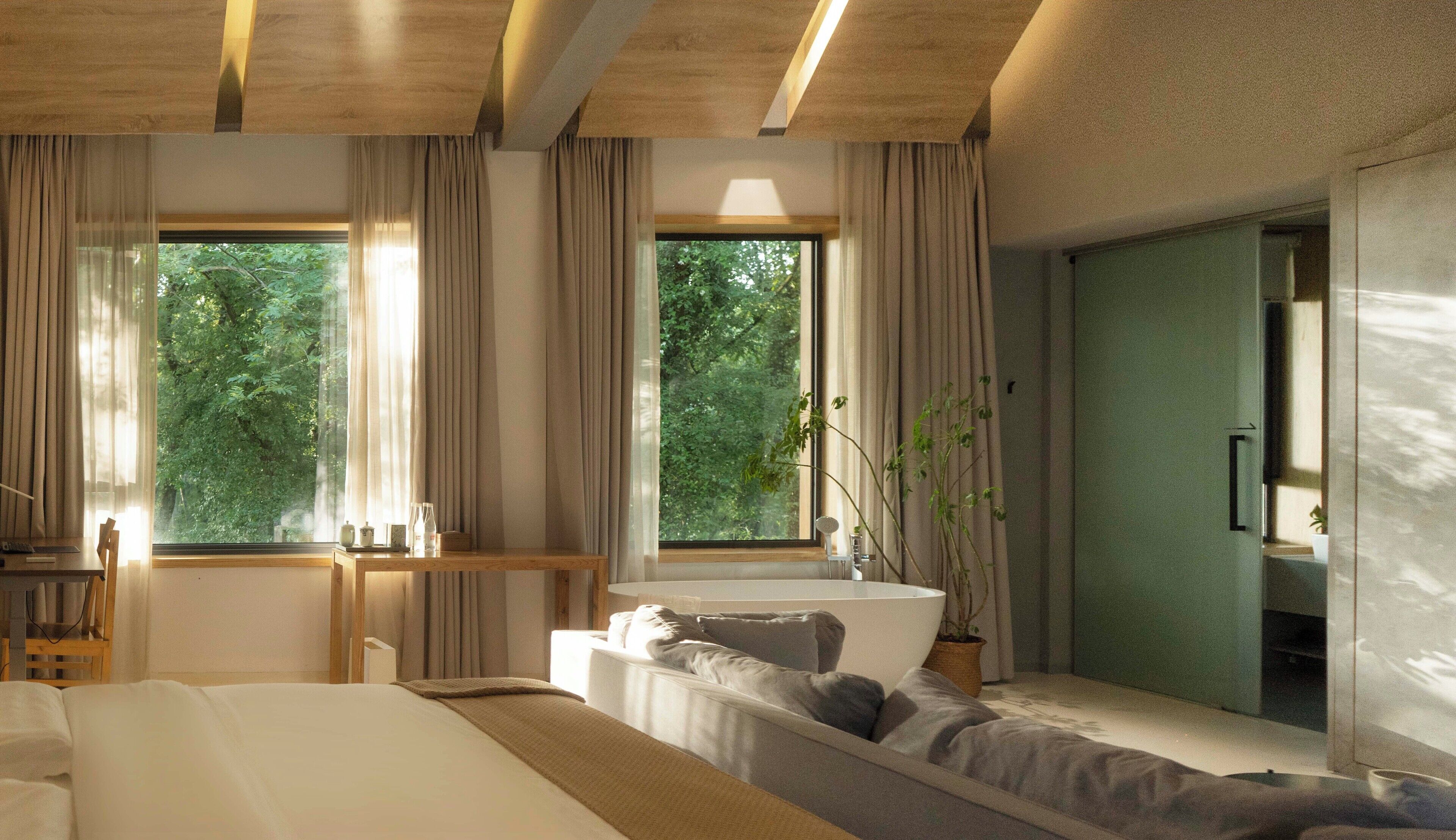 Executive Suite, Balcony, River View | Free WiFi