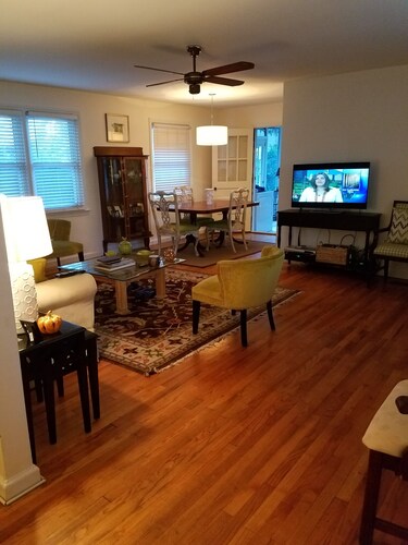 Cozy cottage home just one mile from Augusta National.