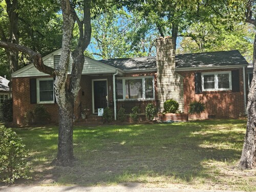 Cozy cottage home just one mile from Augusta National.