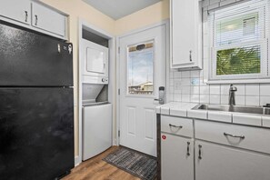 Condo, 2 Bedrooms | Private kitchen