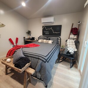 1 bedroom, desk, free WiFi, bed sheets