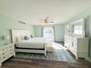 3 bedrooms, desk, iron/ironing board, travel cot
