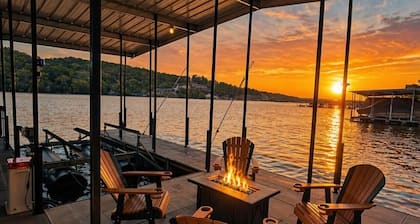 Lakefront Home-3BD/2.5BA/Dock/Grill/Firepit/Kayaks