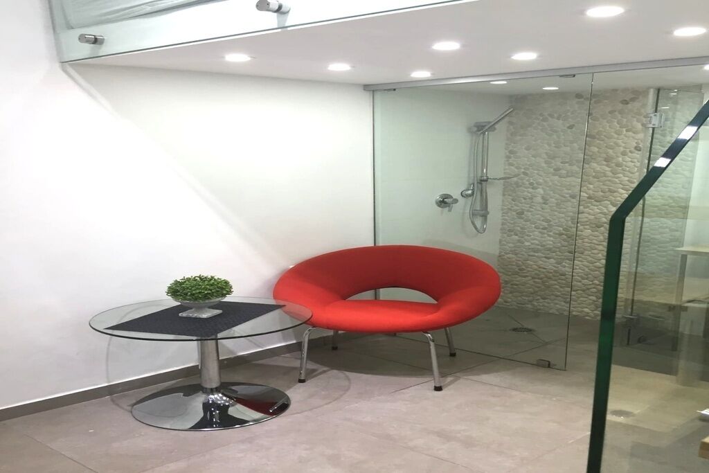 Toallas, jabón, papel de baño 