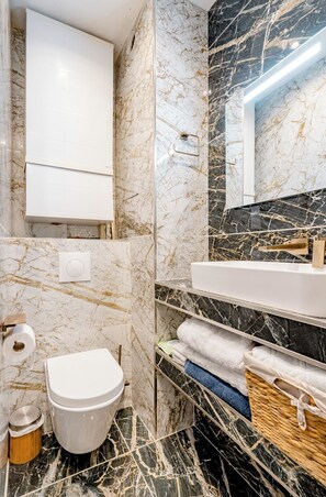 Savon, papier toilette