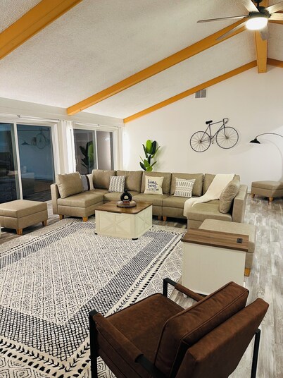 Serene House – Luxury Getaway w/Pool & Forest View