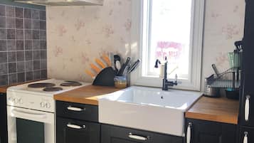 Comfort-huvila, lanai, näköala puutarhaan | Yksityinen keittiö