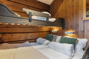 4 Schlafzimmer, Bügeleisen/Bügelbrett, WLAN, Bettwäsche