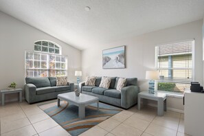 Smart-TV, fotballspill og bøker