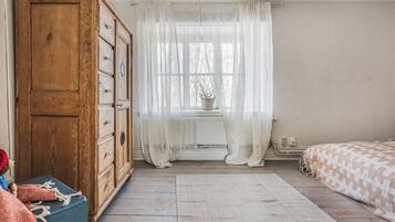 Iron/ironing board, WiFi