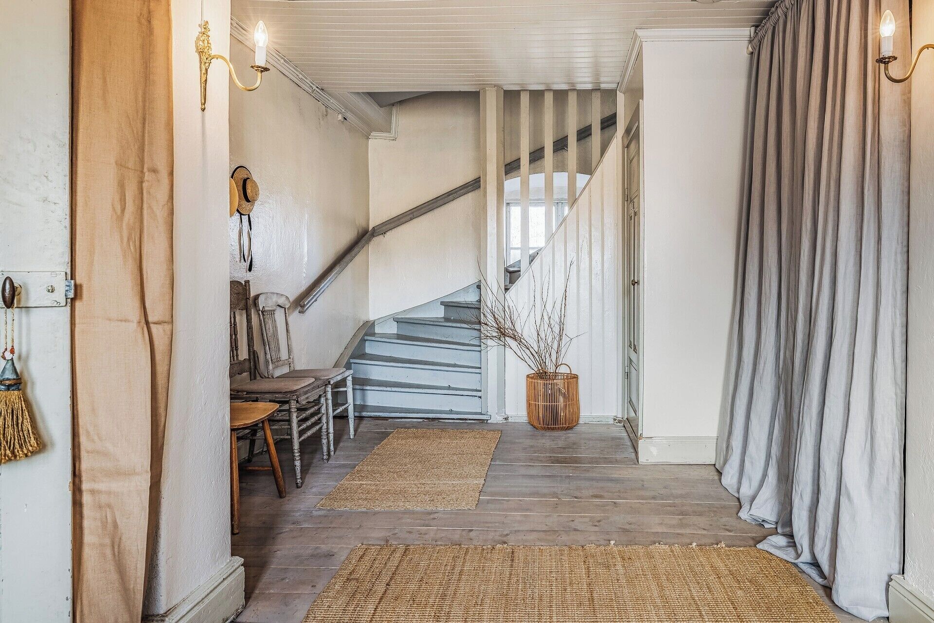 المنشأة من الداخل