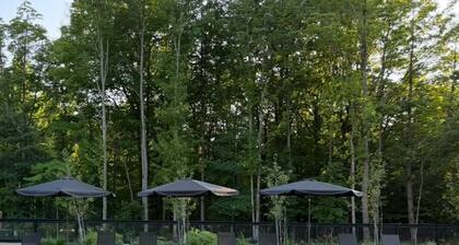 WS Ranch Luxe Farmhouse w/Pool, Lake & Prairie Views. Camp Loft and Pool House