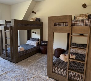 مكواة/لوح كي وواي فاي مجانًا وملاءات أسرّة