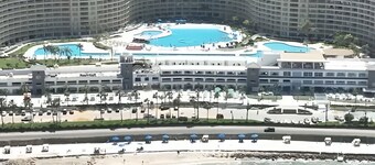 Porto Sokhna Pyramids Apartment – Sea View & Pool