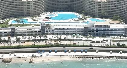 Porto Sokhna Pyramids Apartment – Sea View & Pool