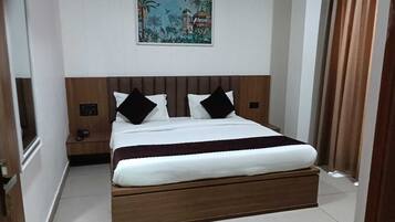 Dobbeltrom, byutsikt | Wi-fi (inkludert)