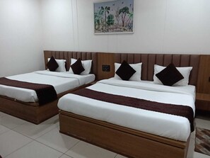 Quadruple Room, City View | Free WiFi - Gokul Dham Haridwar (Haridwar)