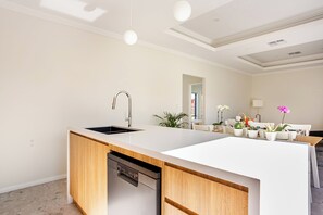 Fridge, microwave, oven, stovetop - Brand new luxury home • 5-minute to Scarborough Beach (Doubleview)