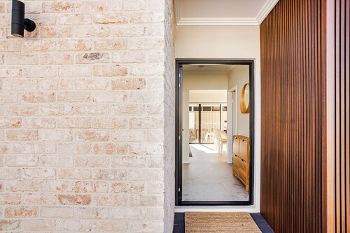 Brand new luxury home • 5-minute to Scarborough Beach