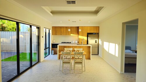 Brand New Luxury House (Be the First to Stay) • 5-minute to Scarborough Beach