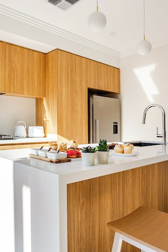 Brand new luxury home • 5-minute to Scarborough Beach