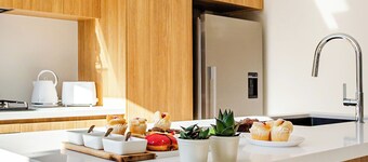 Brand new luxury home • 5-minute to Scarborough Beach