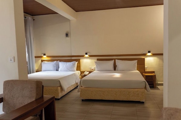 12 Schlafzimmer, Bügeleisen/Bügelbrett, WLAN, Bettwäsche