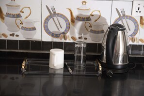 قهوة و/أو ماكينة صنع القهوة