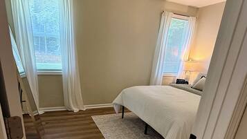 1 chambre, fer et planche à repasser, Wi-Fi, draps fournis