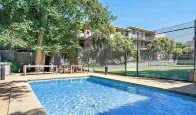 St Kilda Resort Apartment with Pool and Tennis Court
