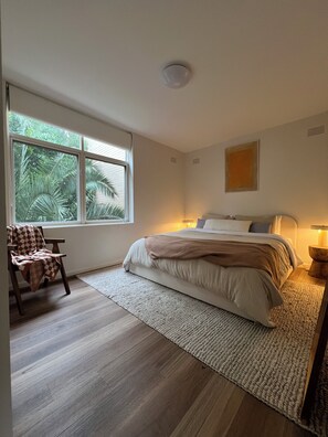 2 habitaciones, tabla de planchar con plancha, wifi y ropa de cama