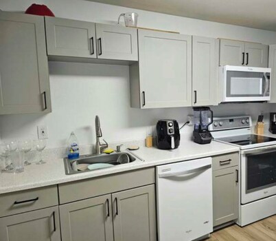 FSU Tallahassee Cozy 2-bedroom Gem with AC