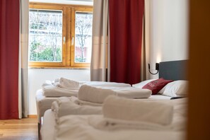 3 Schlafzimmer, Bügeleisen/Bügelbrett, Reisekinderbett, kostenloses WLAN