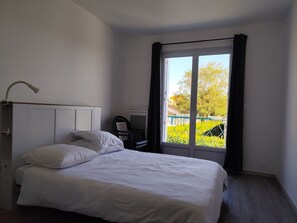 2 chambres, fer et planche à repasser, Wi-Fi