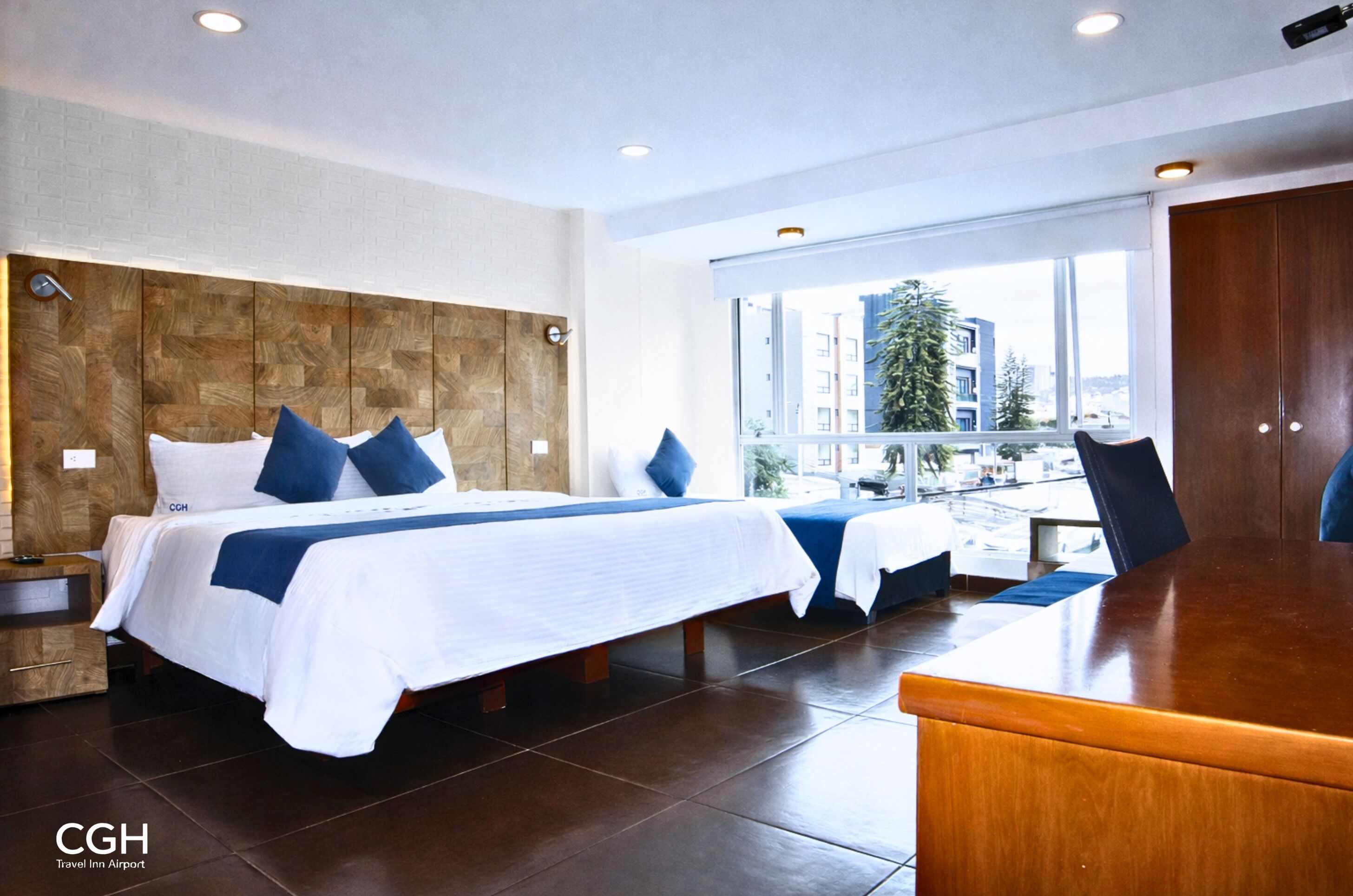 Standard Quadruple Room | Desk, free WiFi