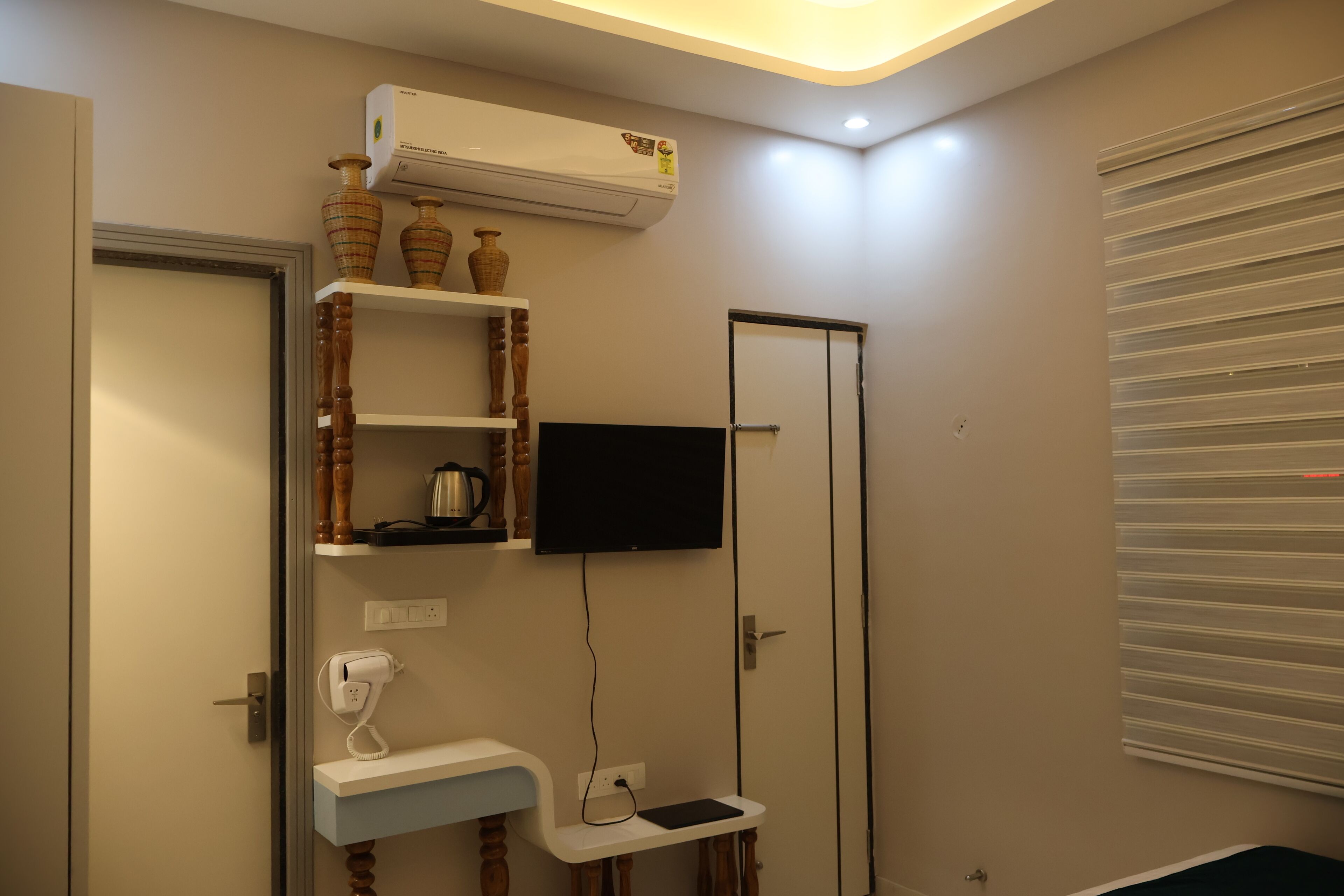 Suite Royal, balcón, vista a la ciudad | Ropa de cama de alta calidad, edredón y camas con efecto memoria 