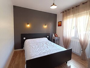 3 bedrooms - House for 5 with terrace and sea view in Perros-Guirec (Perros-Guirec)