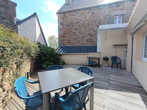Outdoor dining - House for 5 with terrace and sea view in Perros-Guirec (Perros-Guirec)