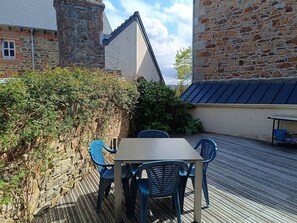 Outdoor dining - House for 5 with terrace and sea view in Perros-Guirec (Perros-Guirec)