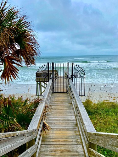 Sea La Vie Beach Retreat at Summerhouse-Ground Floor, Heated Pools, Beach Access